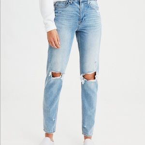 LAST CHANCE!!! American Eagle Mom Jeans